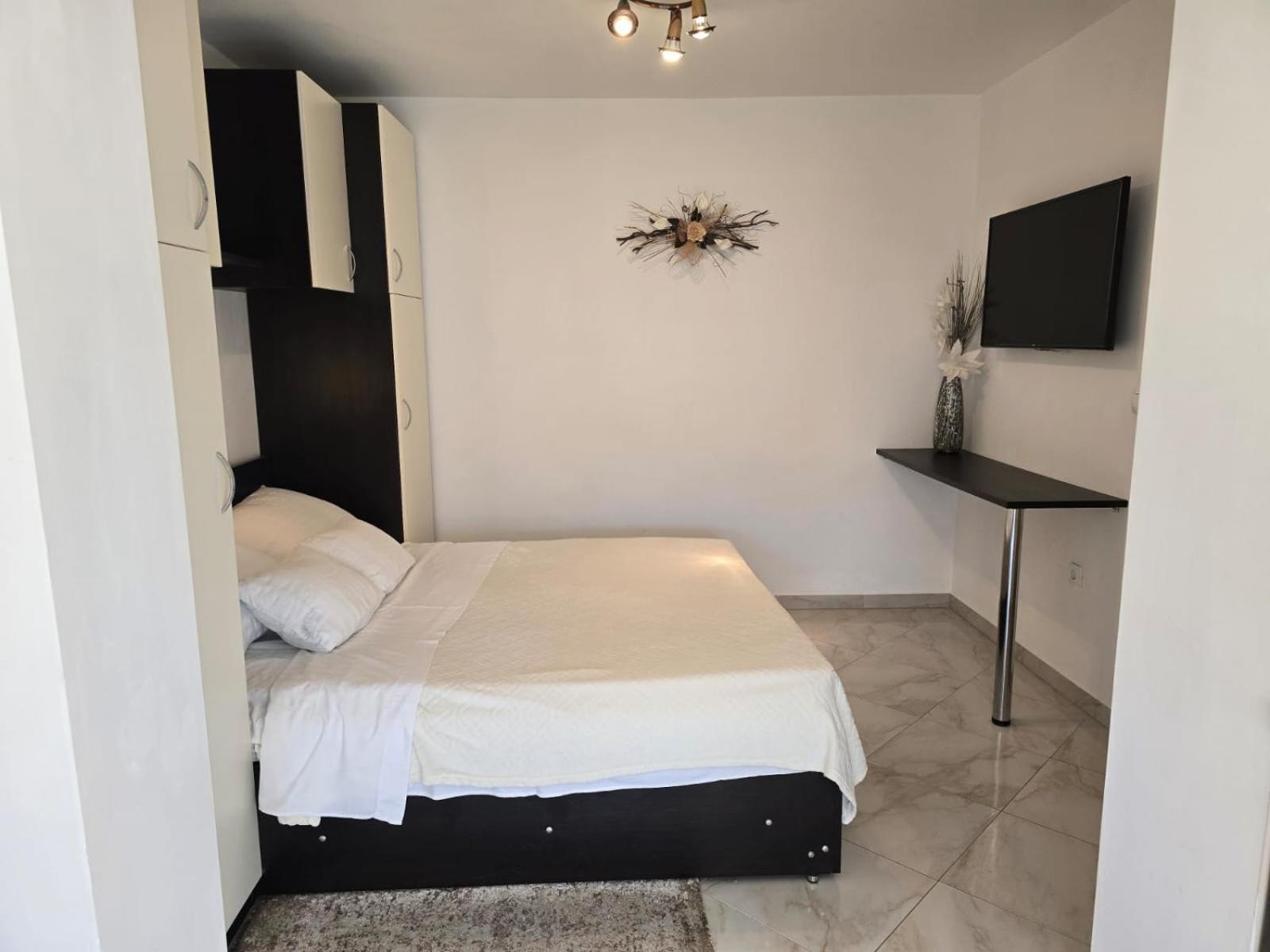 Rimbaldo Apartments 克尔克 外观 照片