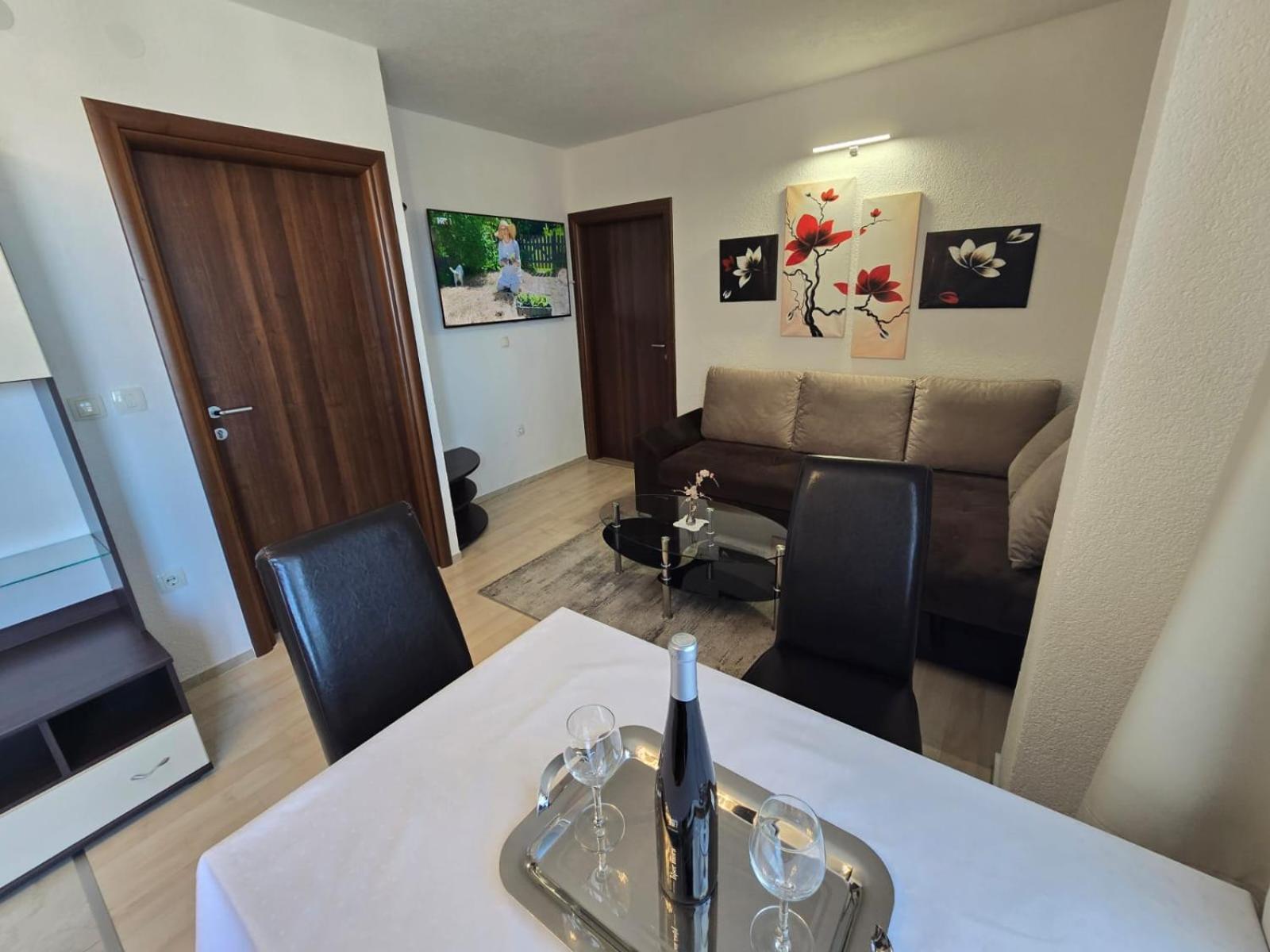 Rimbaldo Apartments 克尔克 外观 照片